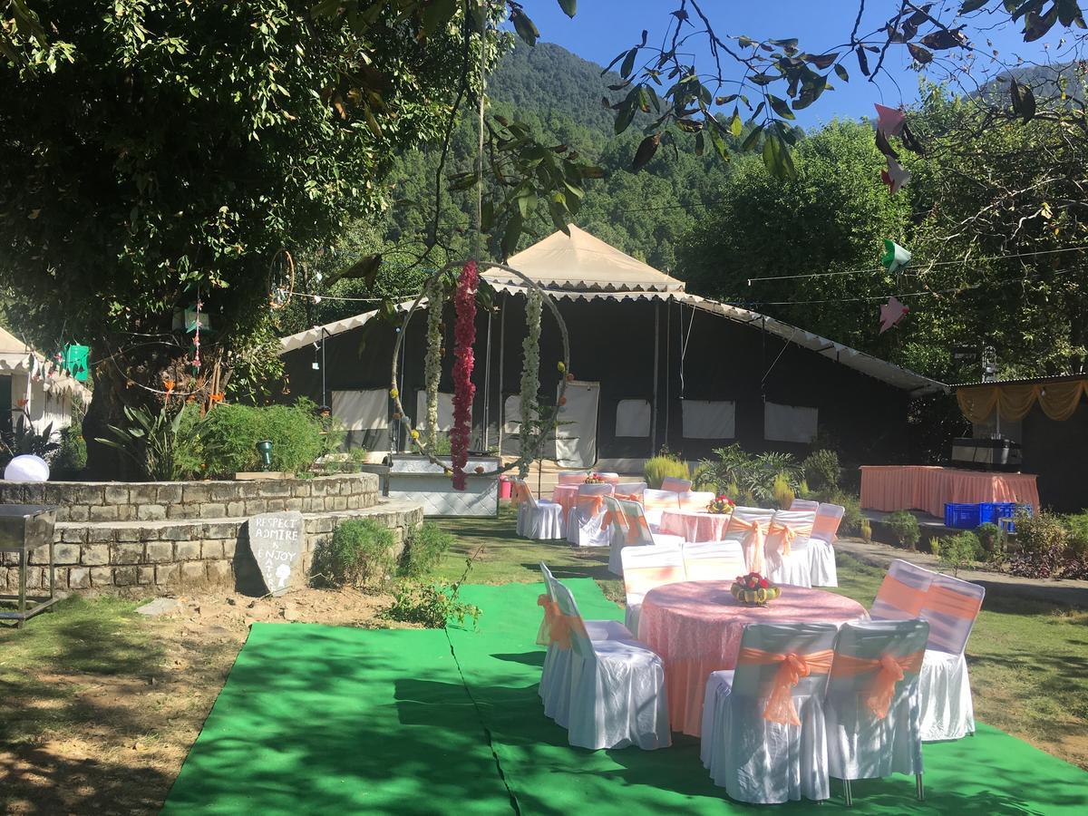 Tatva Bir Tents And Hotel Kangar Eksteriør bilde