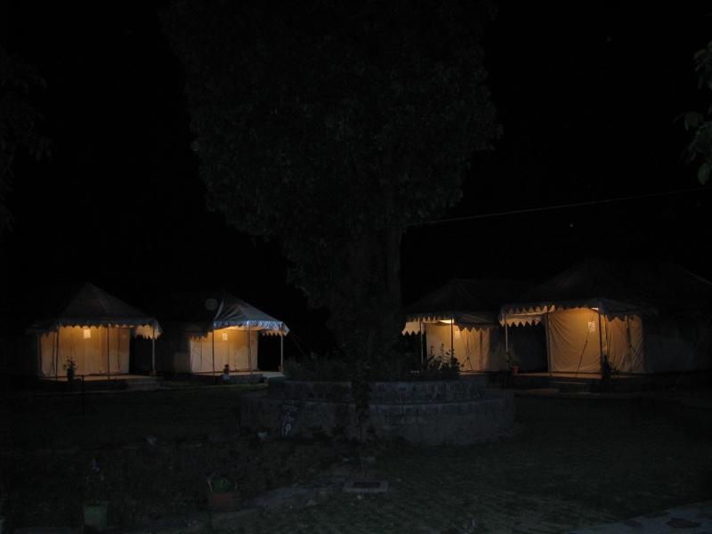Tatva Bir Tents And Hotel Kangar Eksteriør bilde