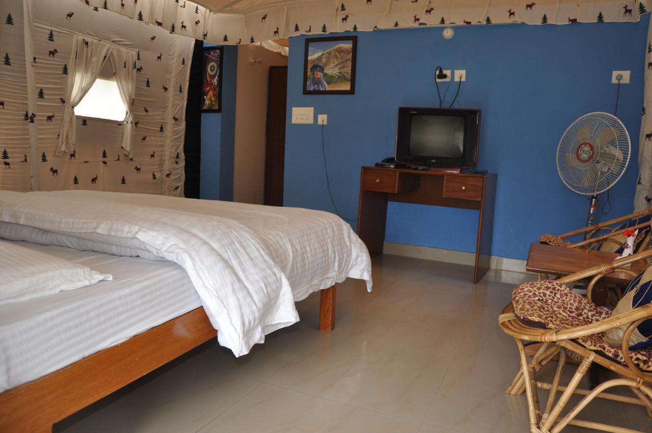 Tatva Bir Tents And Hotel Kangar Eksteriør bilde