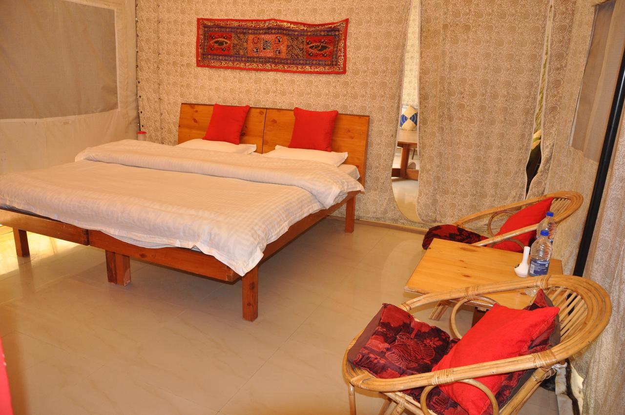 Tatva Bir Tents And Hotel Kangar Eksteriør bilde